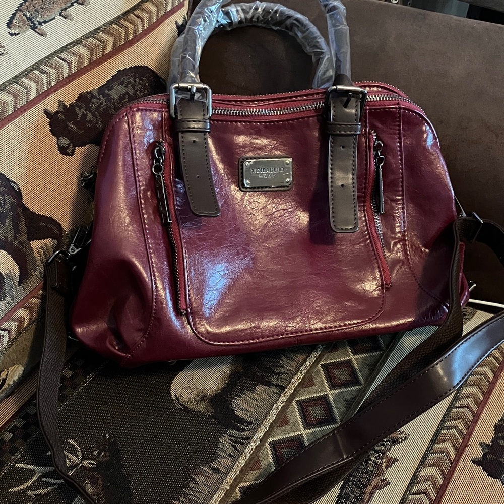 Xidibaoluo Elegant Burgundy Leather Handbag